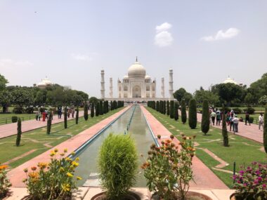 The 6am Principle: Photographing the Taj Mahal in Agra Without 10,000 People