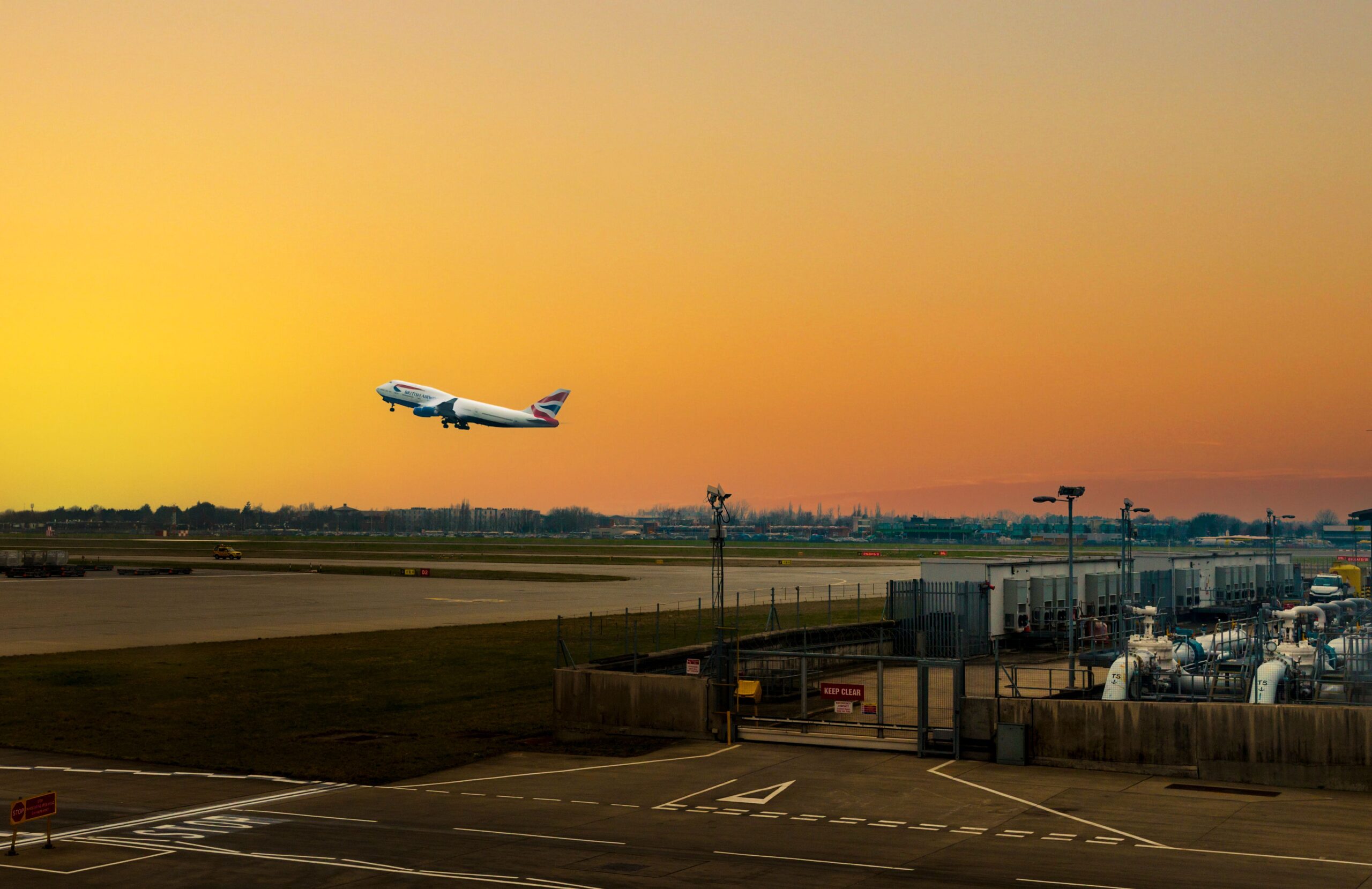 London Gatwick (LGW) 6am Flight Survival: Premier Inn, Parking Hacks & South vs North Terminal