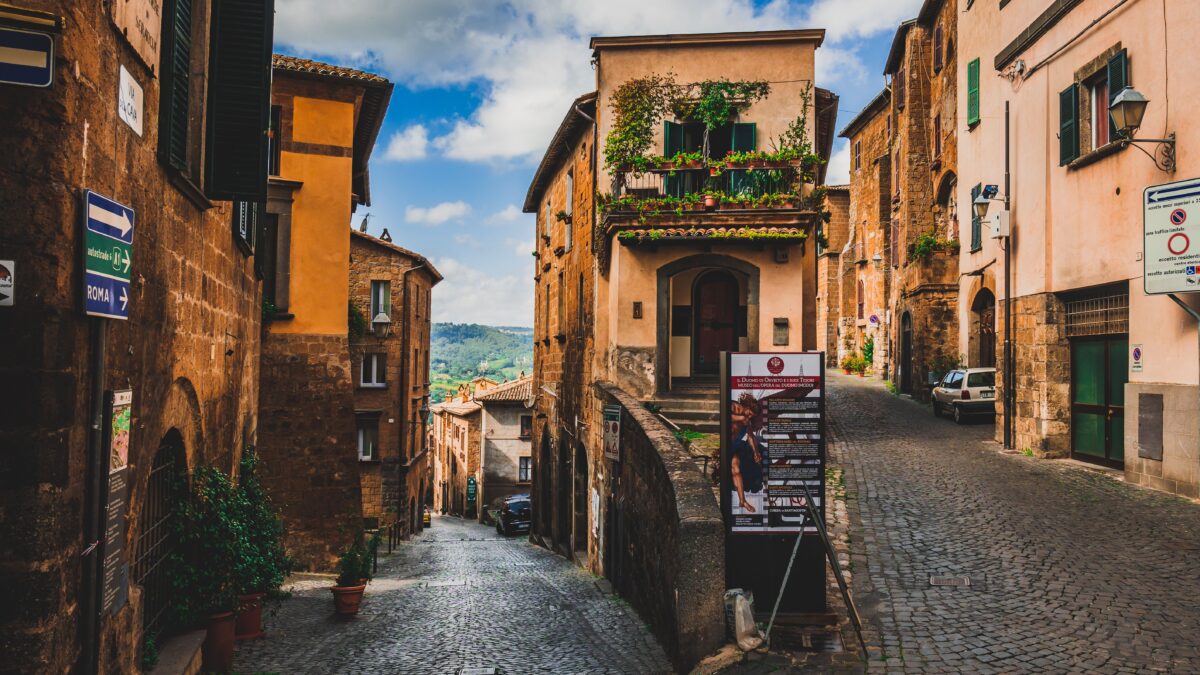Swap Tuscany for Umbria: Orvieto, Assisi & Hilltop Towns on a Budget