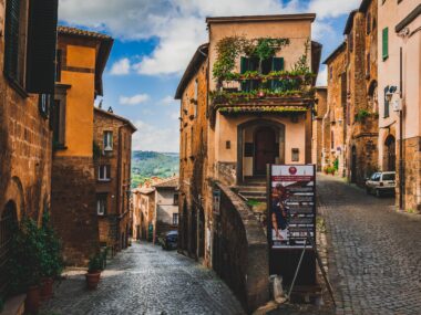 Swap Tuscany for Umbria: Orvieto, Assisi & Hilltop Towns on a Budget