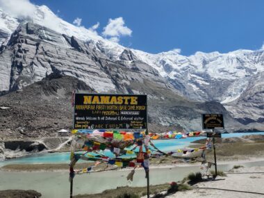 The Annapurna Circuit on a Budget: Tea House Trekking in Nepal Without Agencies